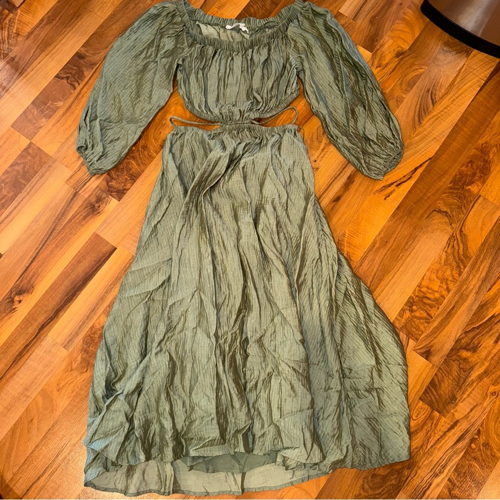 ASTR Cassian dress NWT flowy boho Indy fairy size small NWT GREEN‎